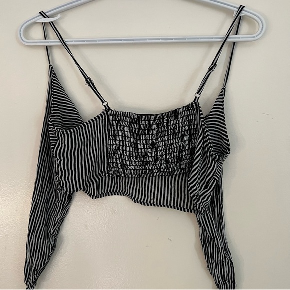 Audrey 3+1 cropped striped tie front top - Picture 3 of 3